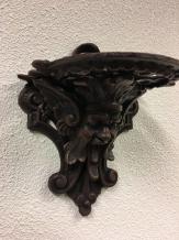 Wandhalterung aus Eisen – Gargoyle – antiker Regalhalter